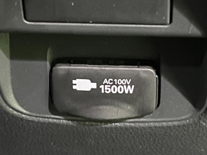 2025 Toyota Voxy 6AA-ZWR90W (UW-69f02248e099e)[24]