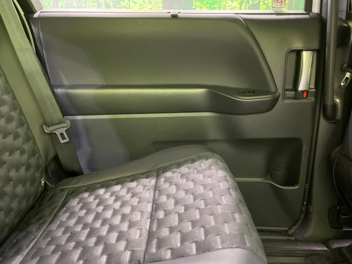 2025 Toyota Voxy 6AA-ZWR90W (UW-69f02248e099e)[21]