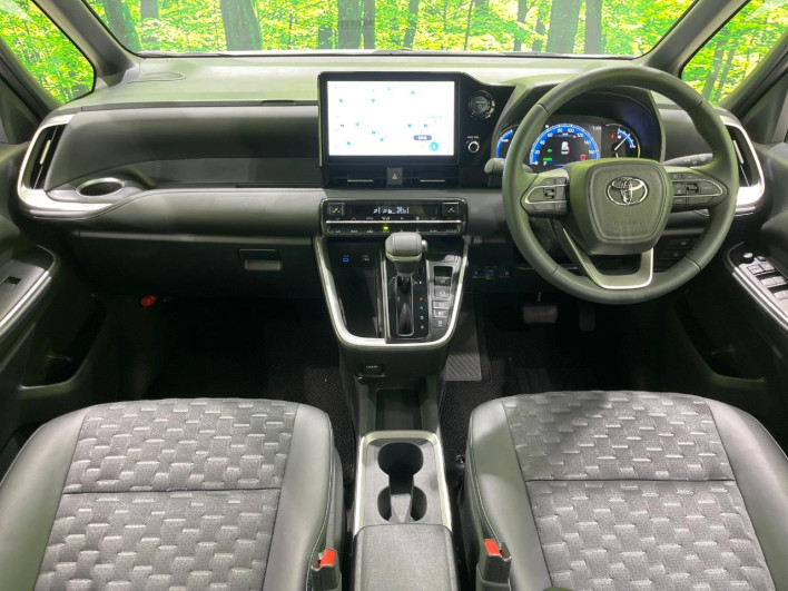 2025 Toyota Voxy 6AA-ZWR90W (UW-69f02248e099e)[27]