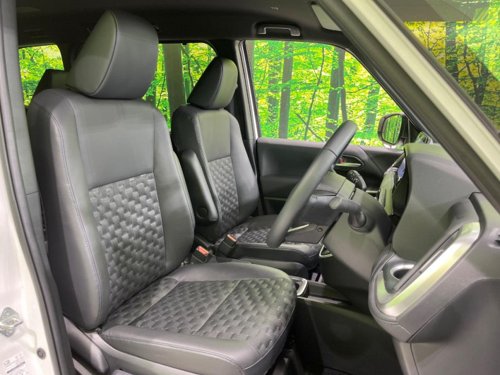 2025 Toyota Voxy 6AA-ZWR90W (UW-69f02248e099e)[8]