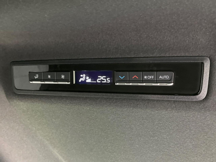 2025 Toyota Voxy 6AA-ZWR90W (UW-69f02248e099e)[26]