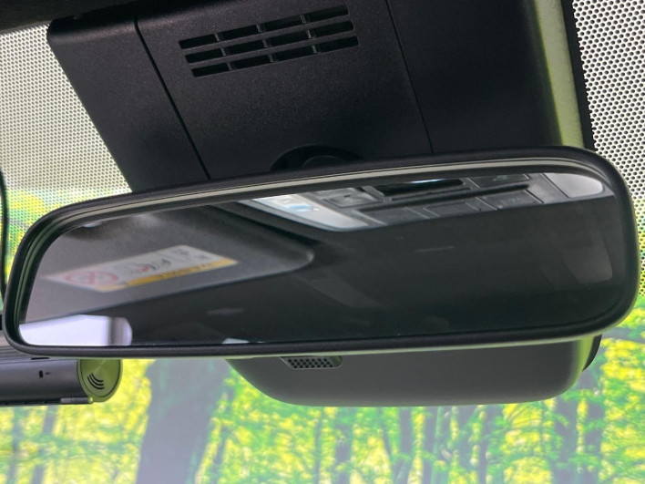 2025 Toyota Voxy 6AA-ZWR90W (UW-69f0224961053)[10]