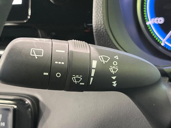 2025 Toyota Voxy 6AA-ZWR90W (UW-69f0224961053)[23]