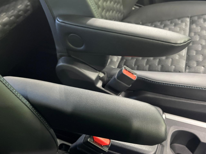 2025 Toyota Voxy 6AA-ZWR90W (UW-69f0224961053)[21]