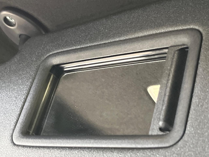 2025 Toyota Voxy 6AA-ZWR90W (UW-69f0224961053)[7]