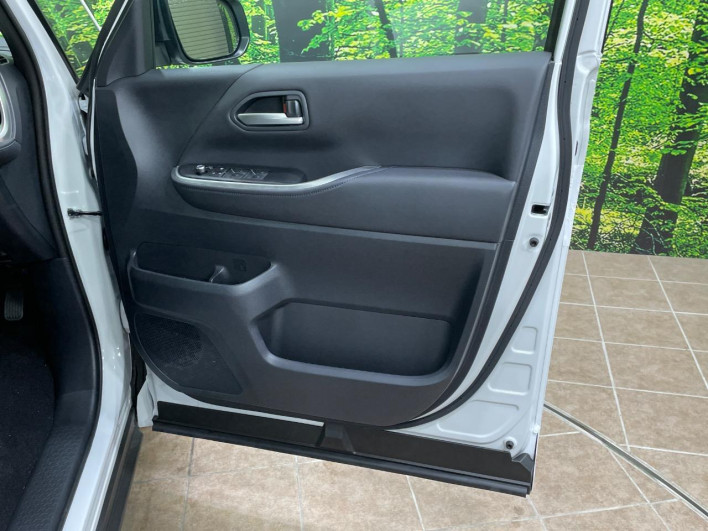 2026 Toyota Voxy 6AA-ZWR90W (UW-69f02249e67e2)[19]