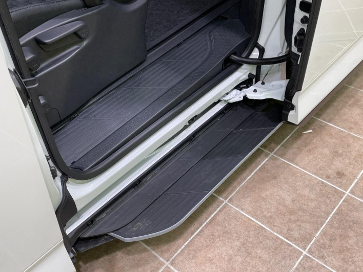 2026 Toyota Voxy 6AA-ZWR90W (UW-69f02249e67e2)[29]