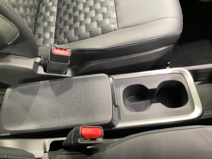 2026 Toyota Voxy 6AA-ZWR90W (UW-69f02249e67e2)[15]