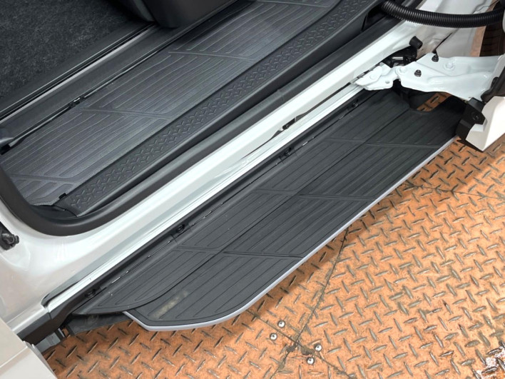 2026 Toyota Voxy 6AA-ZWR90W (UW-69f0224a046da)[6]