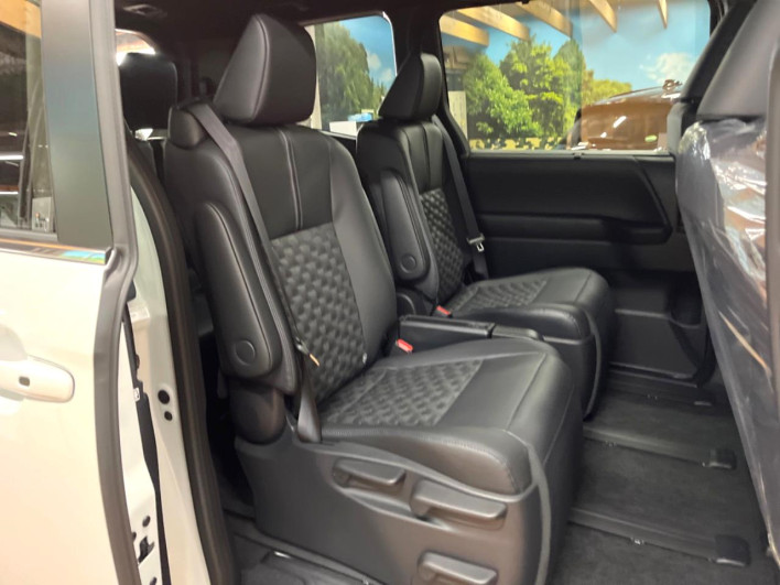 2026 Toyota Voxy 6AA-ZWR90W (UW-69f0224a046da)[15]
