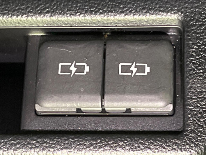 2024 Toyota Voxy 6AA-ZWR95W (UW-69f0224ad6d62)[24]