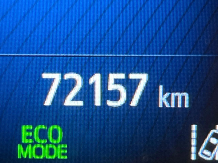 2018 Toyota C-HR DAA-ZYX10 (UW-69f0224b1fd1f)[2]