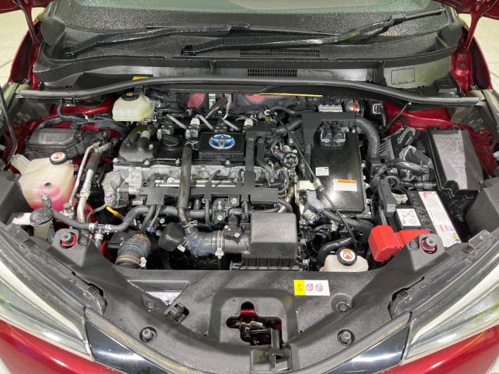 2018 Toyota C-HR DAA-ZYX10 (UW-69f0224b1fd1f)[8]