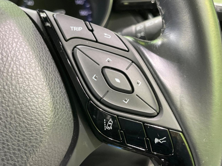 2018 Toyota C-HR DAA-ZYX10 (UW-69f0224b1fd1f)[29]