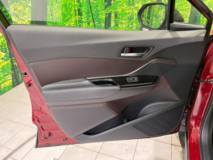 2018 Toyota C-HR DAA-ZYX10 (UW-69f0224b1fd1f)[26]