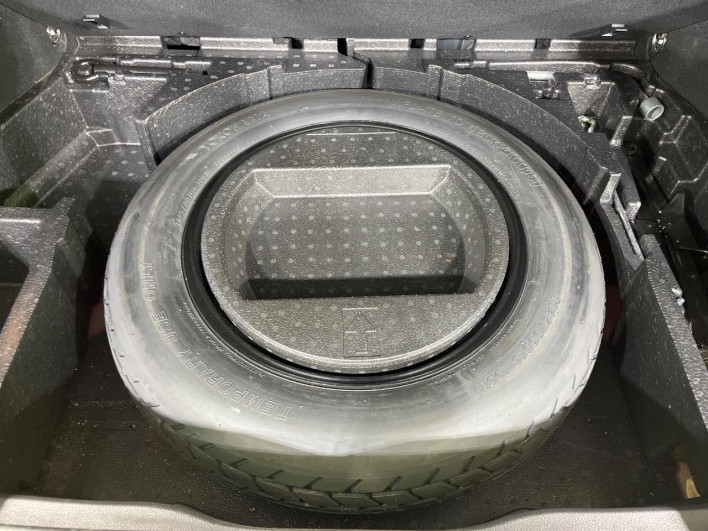 2018 Toyota C-HR DAA-ZYX10 (UW-69f0224b1fd1f)[19]