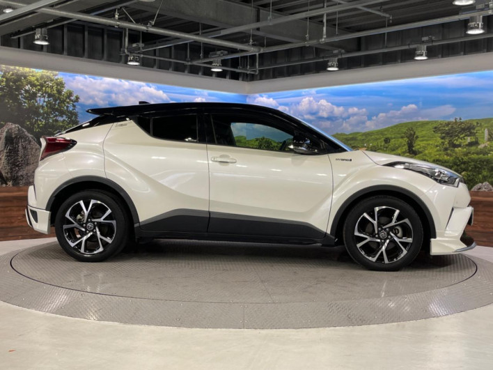 2019 Toyota C-HR DAA-ZYX10 (UW-69f0224b9c962)[20]