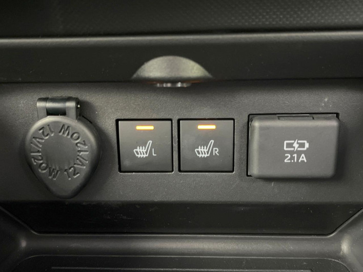 2020 Toyota Raize 5BA-A200A (UW-69f066576ac9d)[27]