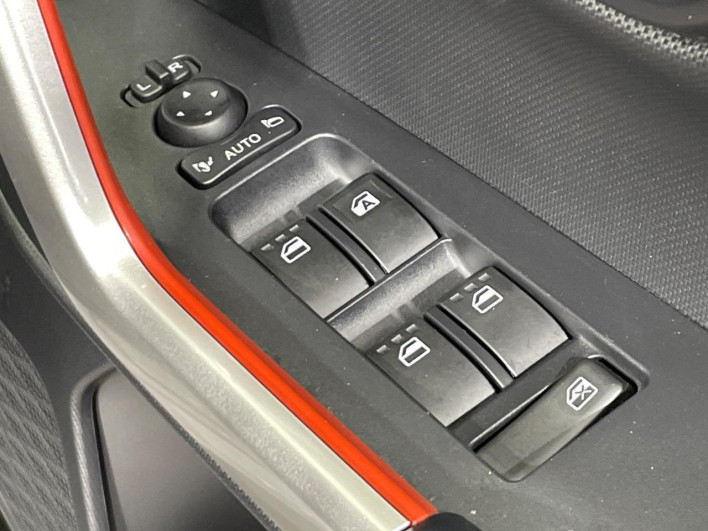 2022 Toyota Raize 5AA-A202A (UW-69f0665cb6f1b)[24]