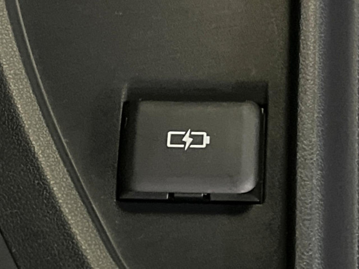 2023 Toyota Alphard Hybrid 6AA-AAHH40W (UW-69f0666053526)[21]