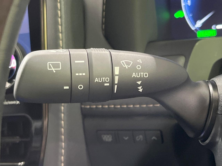 2023 Toyota Alphard Hybrid 6AA-AAHH40W (UW-69f06660559e0)[28]