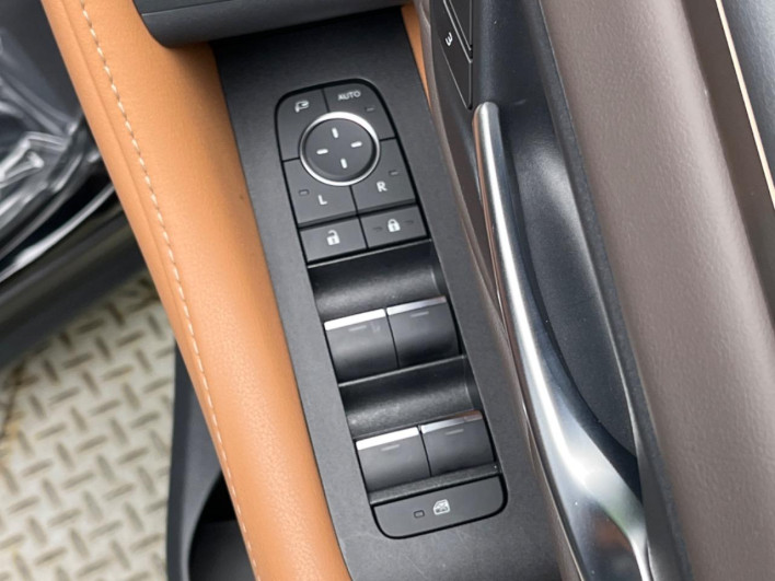 2025 Toyota Vellfire Hybrid 6AA-AAHH40W (UW-69f06662235cc)[22]