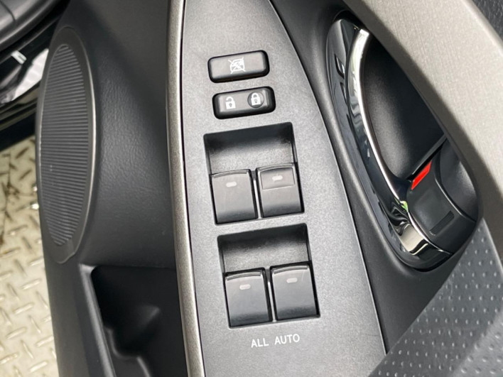 2010 Toyota Vanguard DBA-ACA33W (UW-69f06663edfb9)[19]