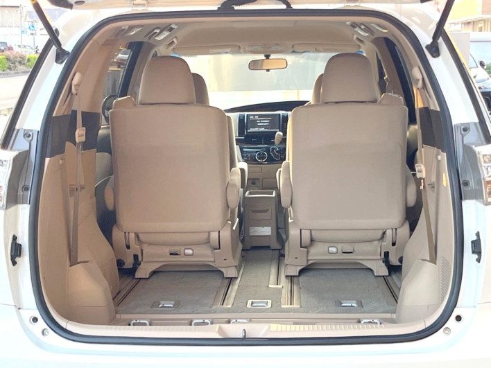 2012 Toyota Estima DBA-ACR50W (UW-69f066647656e)[22]