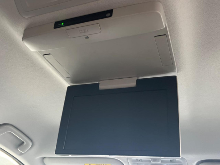 2015 Toyota Estima DBA-ACR50W (UW-69f06664a7c8e)[28]