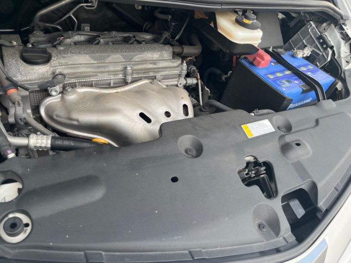 2015 Toyota Estima DBA-ACR50W (UW-69f06664a7c8e)[25]