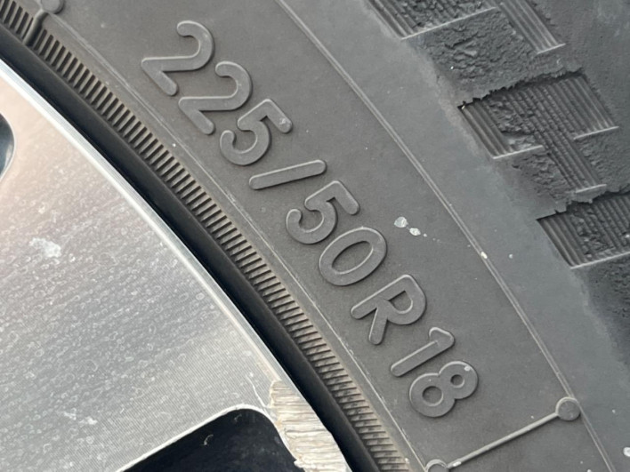 2015 Toyota Estima DBA-ACR50W (UW-69f06664a7c8e)[26]