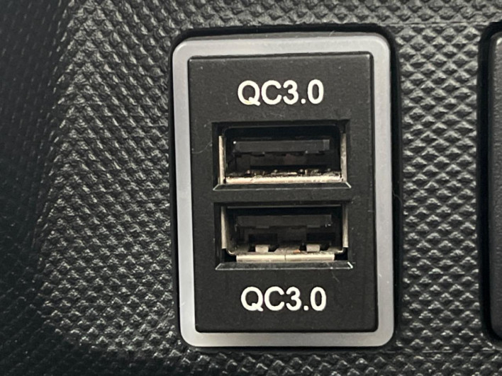 2015 Toyota Estima DBA-ACR50W (UW-69f06664a7c8e)[7]