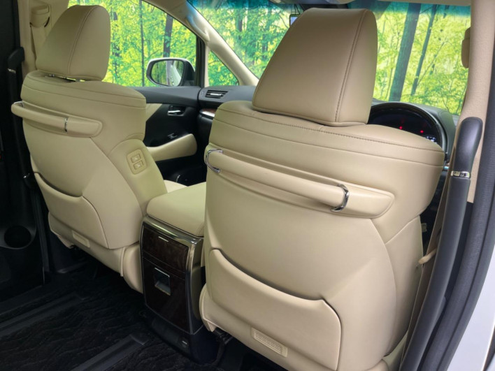 2020 Toyota Alphard 3BA-AGH30W (UW-69f066678f7e8)[26]