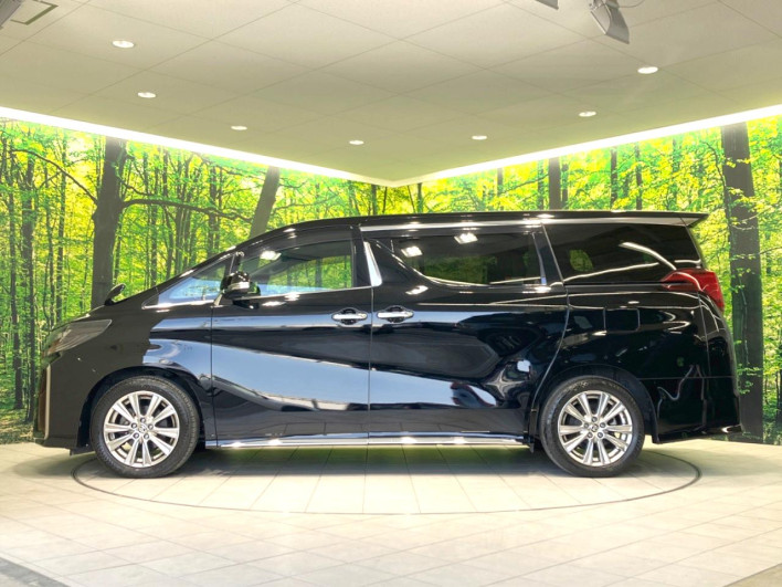 2020 Toyota Alphard 3BA-AGH30W (UW-69f06667d4d96)[23]