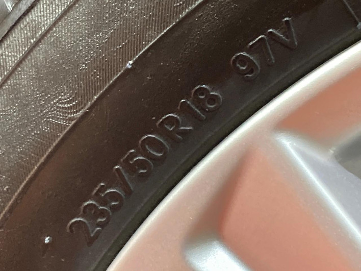 2021 Toyota Alphard 3BA-AGH30W (UW-69f06669e581b)[12]