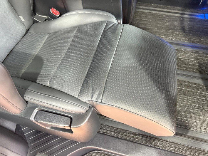 2022 Toyota Alphard 3BA-AGH30W (UW-69f0666a5e873)[26]