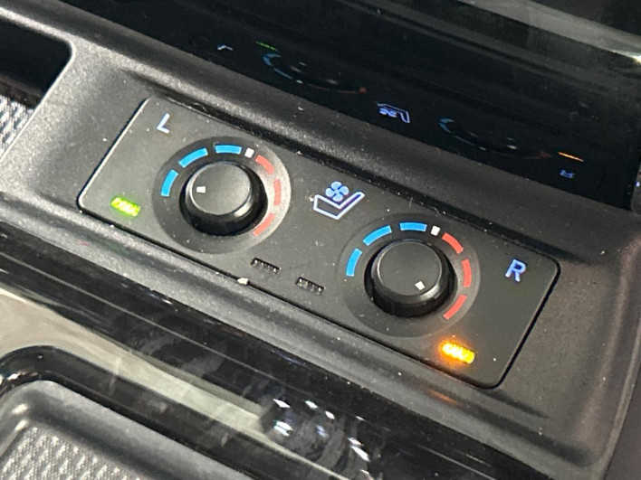 2022 Toyota Alphard 3BA-AGH30W (UW-69f0666a98eb7)[21]