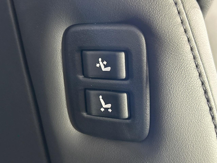 2022 Toyota Alphard 3BA-AGH30W (UW-69f0666a98eb7)[23]