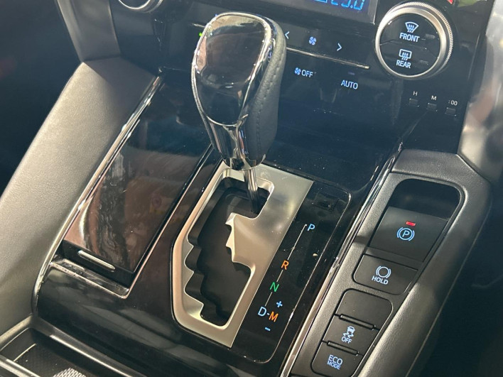 2022 Toyota Alphard 3BA-AGH30W (UW-69f0666a98eb7)[19]