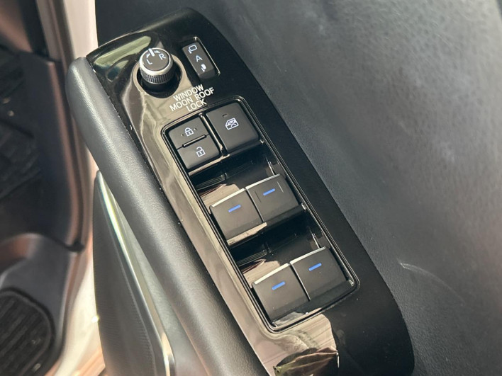 2022 Toyota Alphard 3BA-AGH30W (UW-69f0666a98eb7)[4]