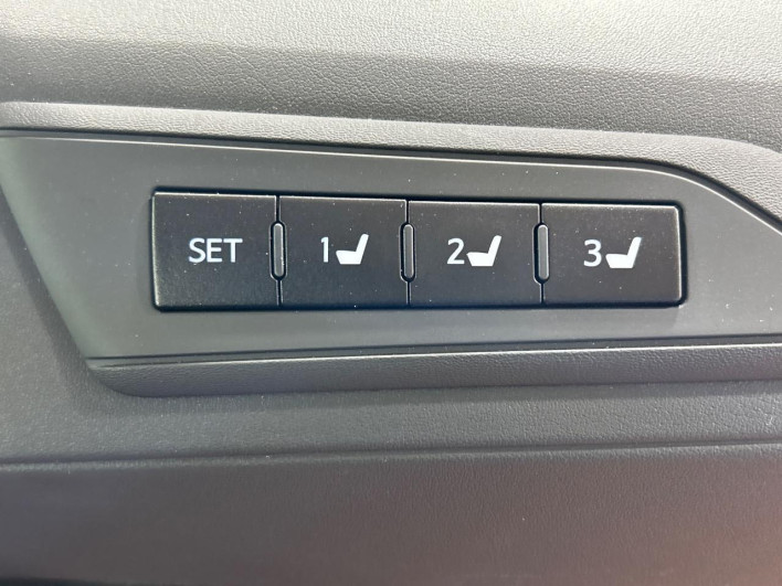 2022 Toyota Alphard 3BA-AGH30W (UW-69f0666a98eb7)[5]