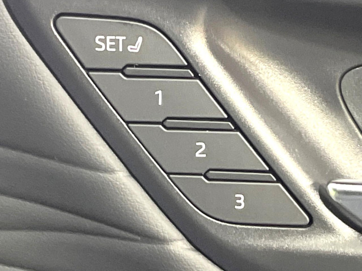 2023 Toyota Alphard 3BA-AGH40W (UW-69f0666c59124)[28]