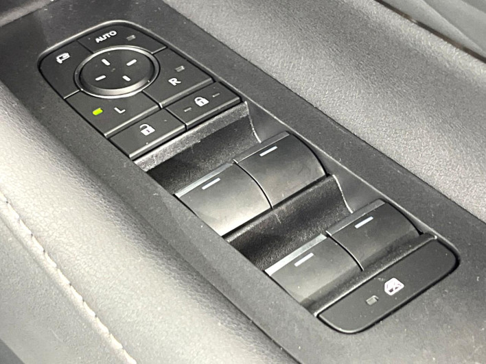 2023 Toyota Alphard 3BA-AGH40W (UW-69f0666c59124)[27]