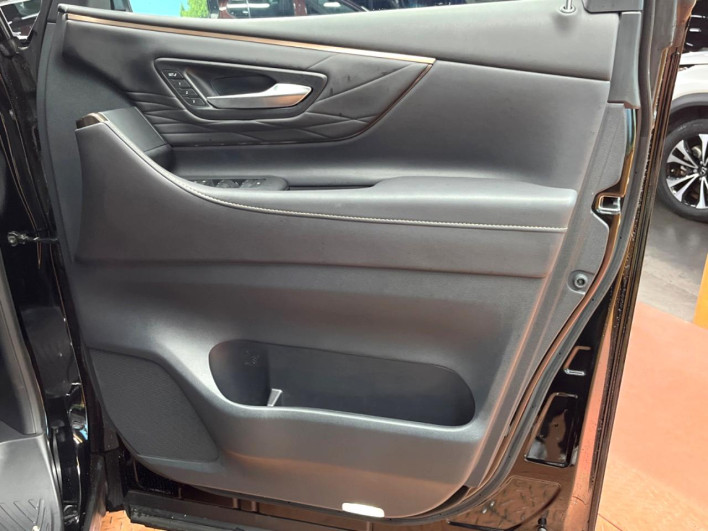 2024 Toyota Alphard 3BA-AGH40W (UW-69f0666e6b8b9)[24]