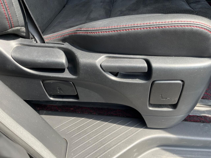 2013 Toyota Vellfire DBA-ANH20W (UW-69f06670b1850)[17]