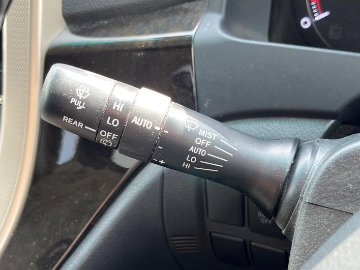 2013 Toyota Vellfire DBA-ANH20W (UW-69f06670b1850)[23]