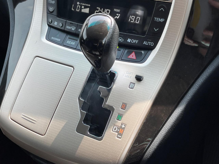 2013 Toyota Vellfire DBA-ANH20W (UW-69f06670b1850)[24]