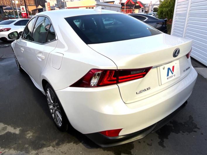2014 Lexus IS DAA-AVE30 (UW-69f06672e62ce)[20]