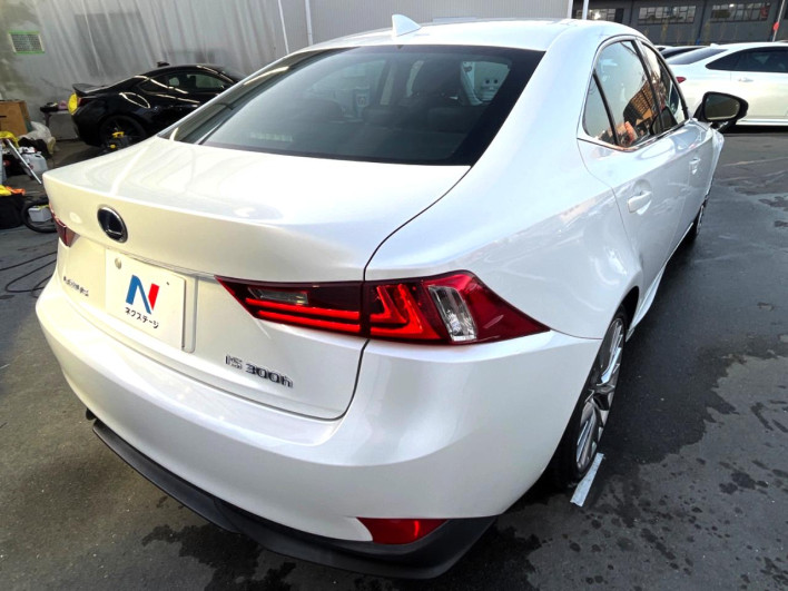 2014 Lexus IS DAA-AVE30 (UW-69f06672e62ce)[27]