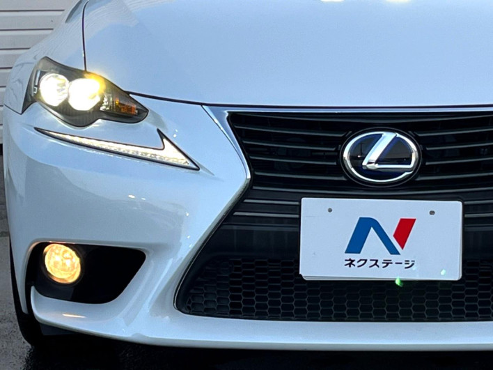 2014 Lexus IS DAA-AVE30 (UW-69f06672e62ce)[14]